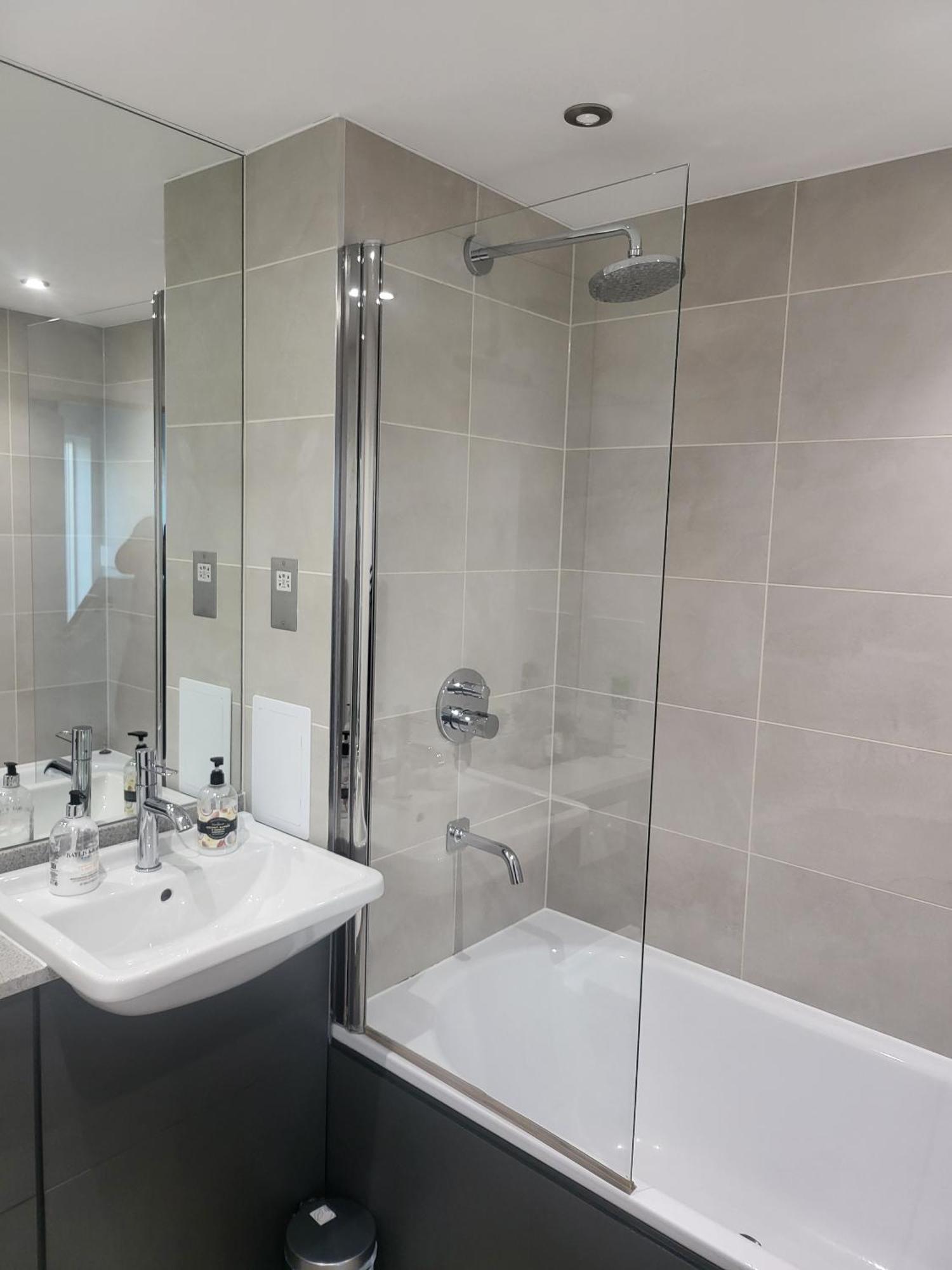 Kayz Lodge- Luxury Ensuite-Private & Shared Accommodation In A New House At The Olympic Village Overlooking Stratford Westfield And Tube Station London Zimmer foto